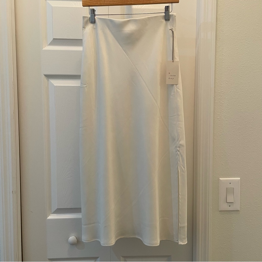 NWT White Midi Skirt